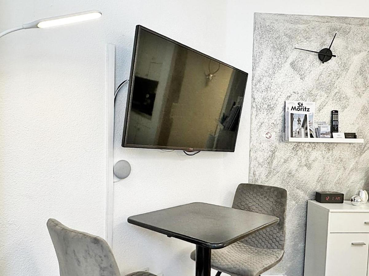 Kleines Juwel, Zentral, Mit Garage Und Pool - Cb102 Apartment St. Moritz Ngoại thất bức ảnh